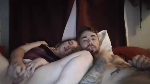 juneswallows online show from November 10, 11:38 am