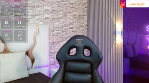 Snapshot of juno_tay chatting on October 30, 11:55 am JUNO online show from October 30, 11:55 am