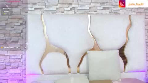 Snapshot of juno_tay chatting on October 28, 12:00 pm JUNO online show from October 28, 12:00 pm