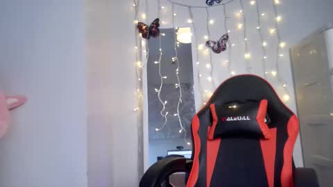 Snapshot of junovaughn chatting on October 16, 1:19 am junovaughn online show from October 16, 1:19 am