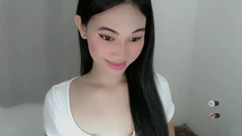 Snapshot of juny_lanyy chatting on February 28, 12:31 pm Julia online show from February 28, 12:31 pm
