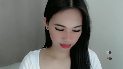 Snapshot of juny_lanyy chatting on January 2, 2:46 pm Julia online show from January 2, 2:46 pm