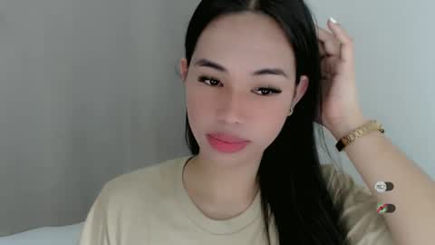 Snapshot of juny_lanyy chatting on January 16, 8:22 am Julia online show from January 16, 8:22 am