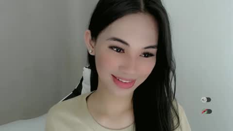 Snapshot of juny_lanyy chatting on January 5, 1:15 pm Julia online show from January 5, 1:15 pm