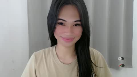 Snapshot of juny_lanyy chatting on February 13, 11:47 pm Julia online show from February 13, 11:47 pm