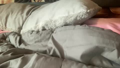 Flirty influncer online show from June 10, 1:43 pm