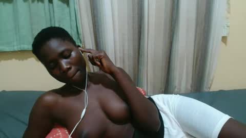 Lyra online show from October 24, 6:48 pm