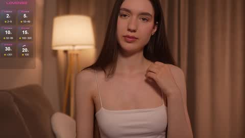 Snapshot of justbarbie_new_ chatting on February 5, 4:04 pm Katarina online show from February 5, 4:04 pm