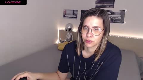 Julie online show from January 27, 4:52 am