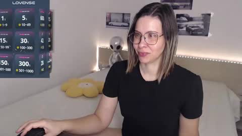 Julie online show from January 3, 4:55 am