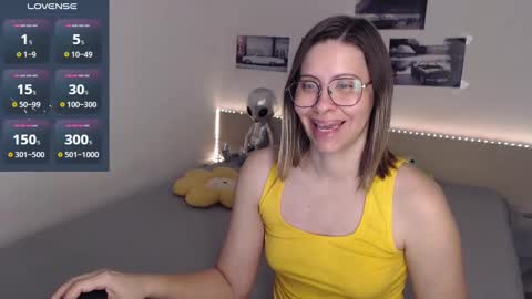 Julie online show from January 23, 5:02 am