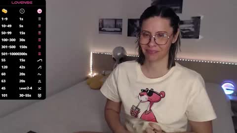 Julie online show from January 14, 5:45 am