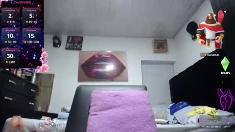 Snapshot of kaarlaa_ chatting on October 14, 6:32 pm Karla online show from October 14, 6:32 pm