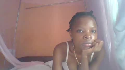 Snapshot of kadzo23 chatting on January 17, 7:41 am Kadzo online show from January 17, 7:41 am