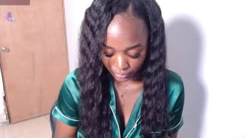 Snapshot of kaiadebayo chatting on October 12, 5:54 am Angie  online show from October 12, 5:54 am