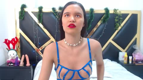 kelly online show from December 11, 11:19 am