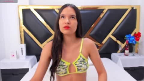 Snapshot of kaily_sweet1 chatting on September 28, 11:37 am kelly online show from September 28, 11:37 am