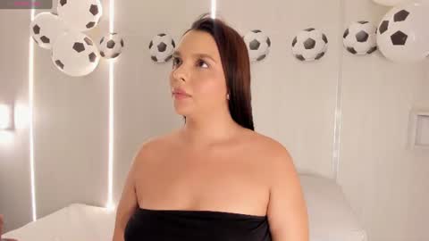 Kailyn online show from July 9, 12:07 pm