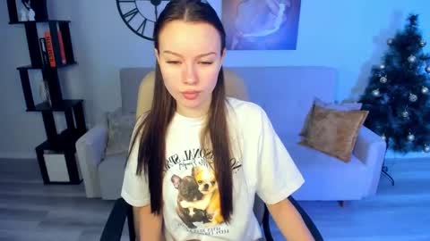 Kaitlyn online show from December 18, 6:57 pm