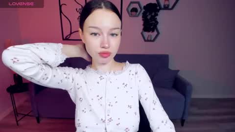 Kaitlyn online show from January 30, 11:11 am