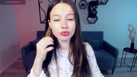 Kaitlyn online show from January 31, 12:07 pm