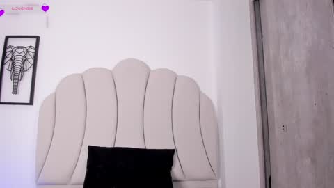 Snapshot of kaity_layne chatting on January 21, 7:50 pm Kaity Lane online show from January 21, 7:50 pm