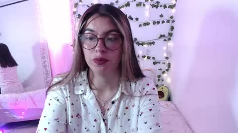 kamilew online show from October 10, 6:13 pm