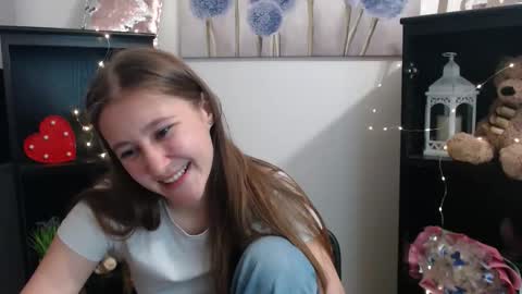 Snapshot of kamilla_love_ chatting on September 26, 5:10 pm kamilla_love_ online show from September 26, 5:10 pm