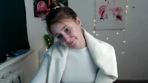 Snapshot of kamilla_love_ chatting on October 25, 12:46 pm kamilla_love_ online show from October 25, 12:46 pm