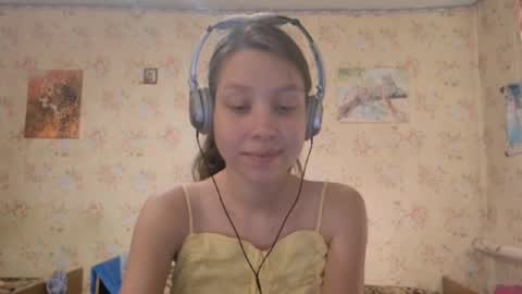 Mari  Simmons online show from October 2, 7:13 am