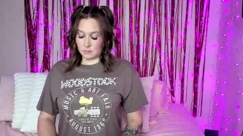kamrynmarie69 online show from January 12, 2:24 am