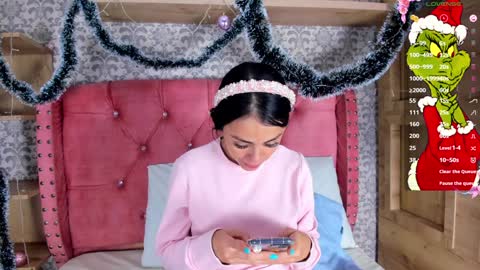 hello  Im Danni online show from December 31, 2:40 am