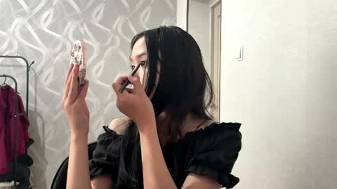 Lily online show from May 30, 9:29 am
