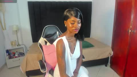 karen_adamss online show from January 13, 4:29 am