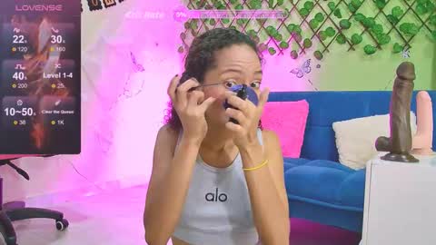 Snapshot of karen_ariass chatting on October 20, 1:25 pm Karen online show from October 20, 1:25 pm