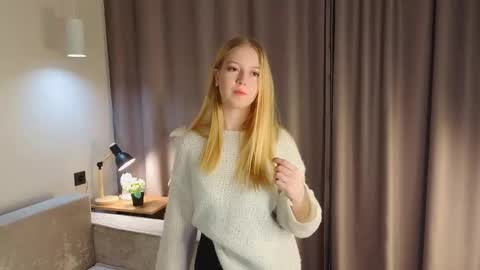 Annie online show from September 22, 7:29 am