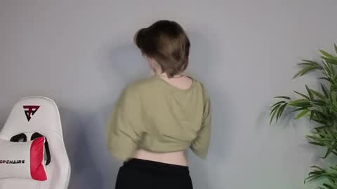 Karen online show from March 25, 9:34 am