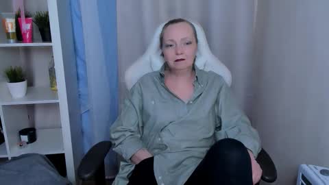 Karen online show from February 5, 9:23 am