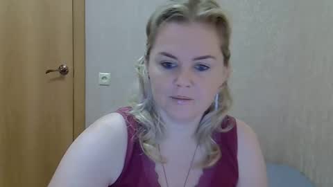 Snapshot of karennelsonx chatting on September 29, 1:05 pm karennelsonx online show from September 29, 1:05 pm