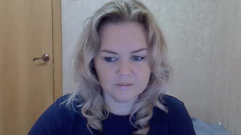 Snapshot of karennelsonx chatting on October 13, 6:49 am karennelsonx online show from October 13, 6:49 am