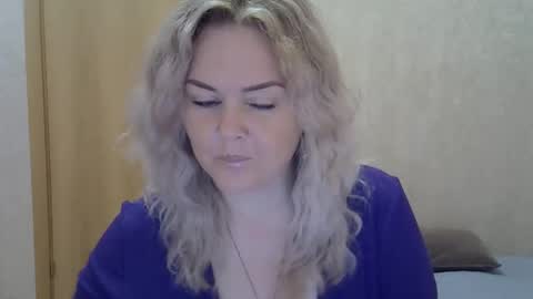 Snapshot of karennelsonx chatting on September 17, 12:36 pm karennelsonx online show from September 17, 12:36 pm