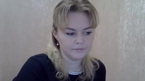 karennelsonx online show from December 11, 12:55 pm