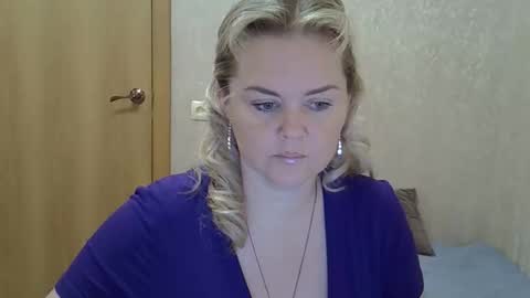 Snapshot of karennelsonx chatting on October 21, 1:48 pm karennelsonx online show from October 21, 1:48 pm