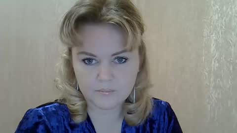 karennelsonx online show from December 6, 12:38 pm