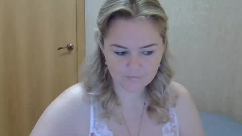 Snapshot of karennelsonx chatting on September 22, 7:29 am karennelsonx online show from September 22, 7:29 am