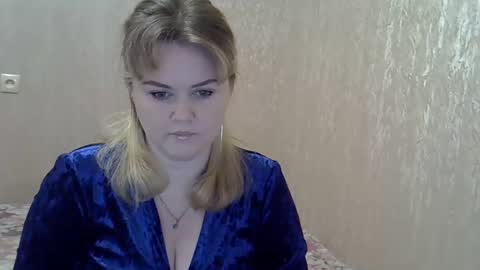 karennelsonx online show from December 27, 11:06 am
