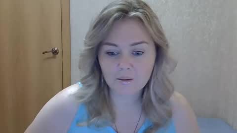 karennelsonx online show from November 6, 1:06 pm