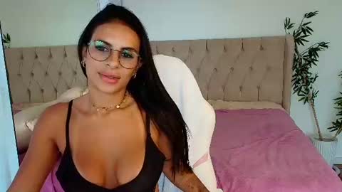 kari_brooks online show from August 4, 11:49 am