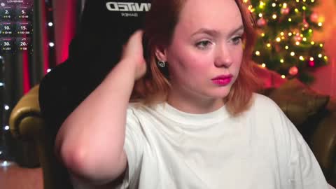 Snapshot of kari_lunna chatting on December 29, 3:33 am Karoline online show from December 29, 3:33 am