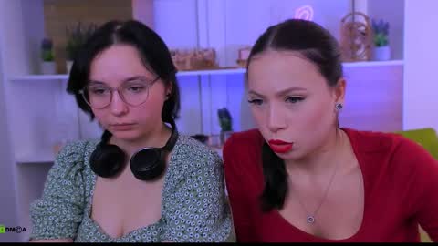 kari_pirs online show from September 17, 8:56 am
